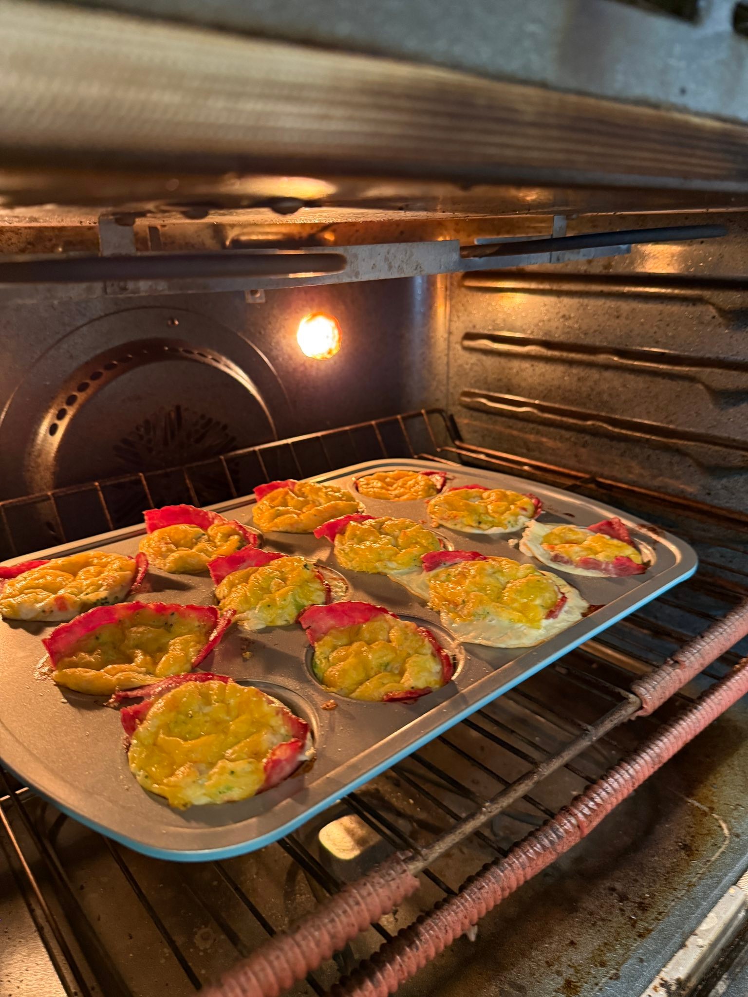 Oh my goodness! Made these this morning and they are so yummy! 
Gina Homolka’s Skinny Taste Egg White Cottage Cheese Muffins

https://www.skinnytaste.com/egg-white-muffins/